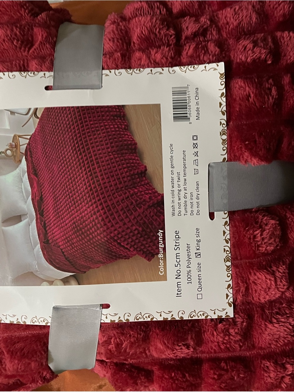 Burgundy Rafah Soft Blanket - Picture 3 of 3